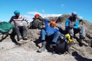 REMAX tour guides on Mount Kilimanjaro